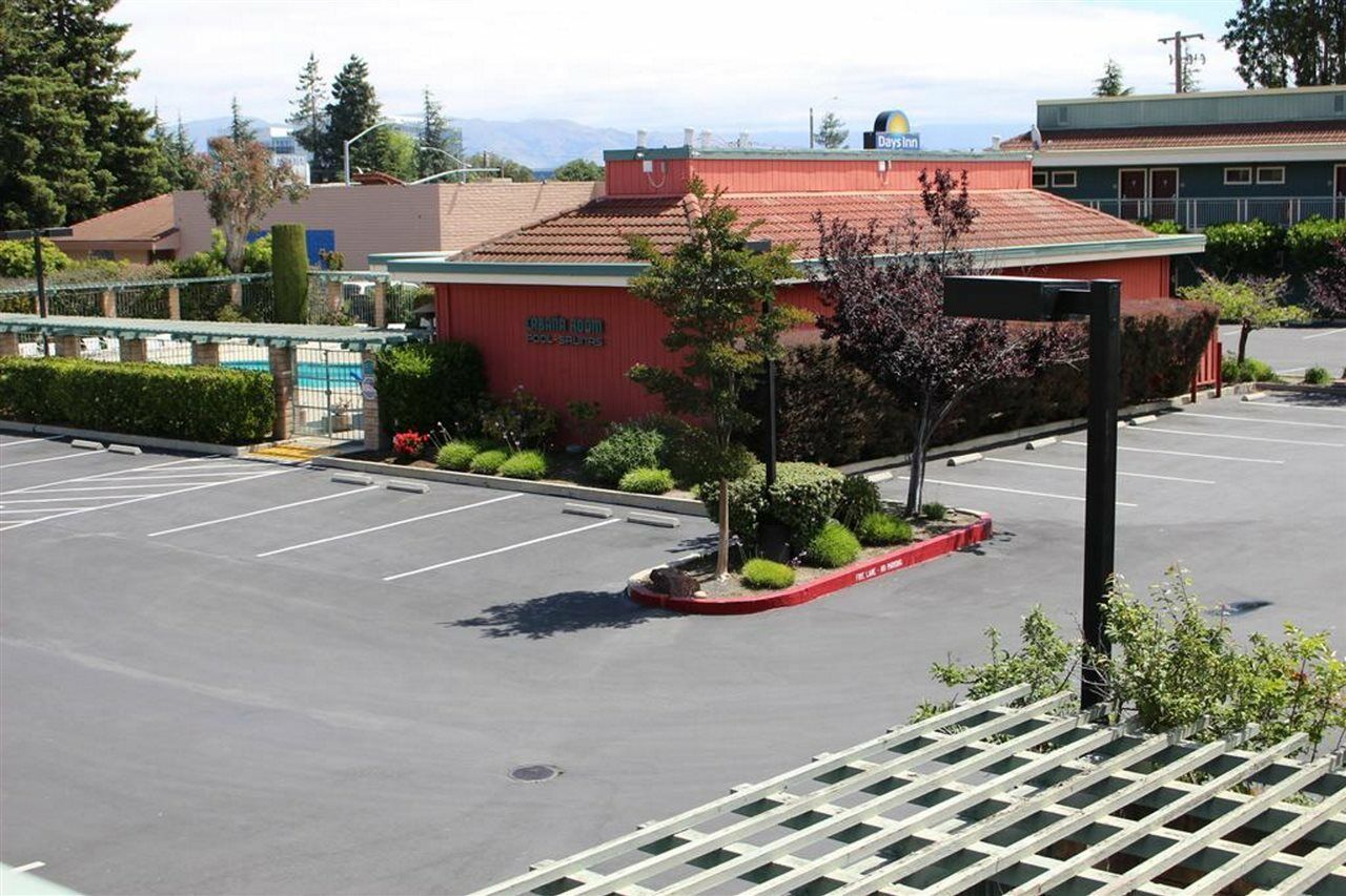 Days Inn & Suites By Wyndham Sunnyvale Eksteriør bilde